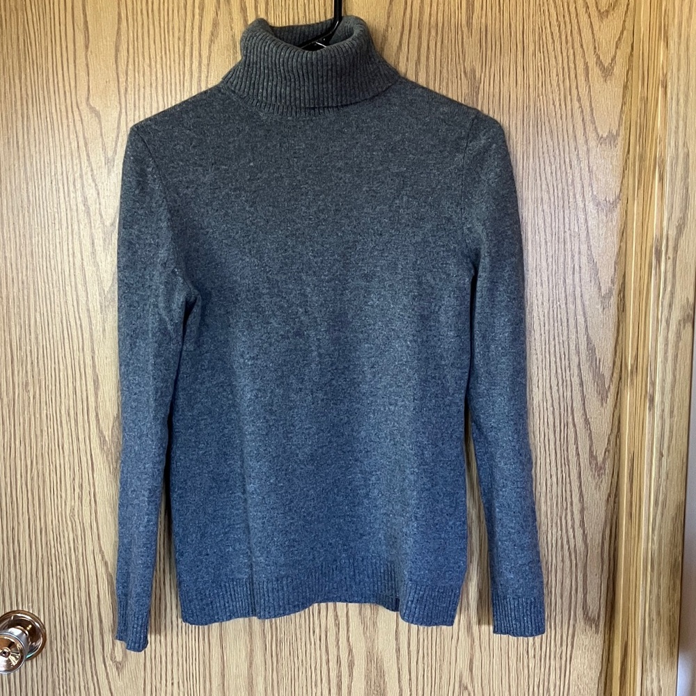 Classic Grey Turtleneck Sweater - Women's